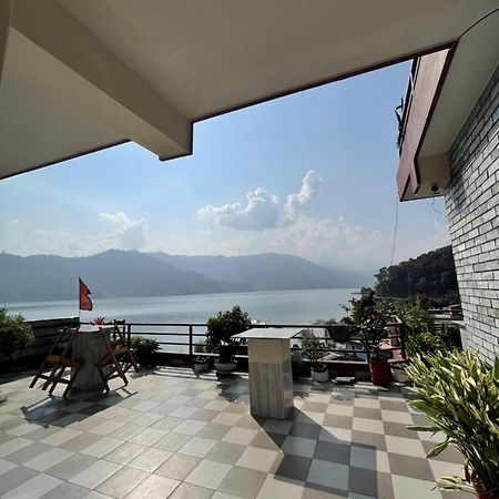 Hotel October Inn Pokhara Dış mekan fotoğraf
