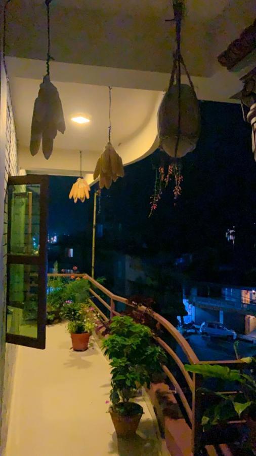 Hotel October Inn Pokhara Dış mekan fotoğraf