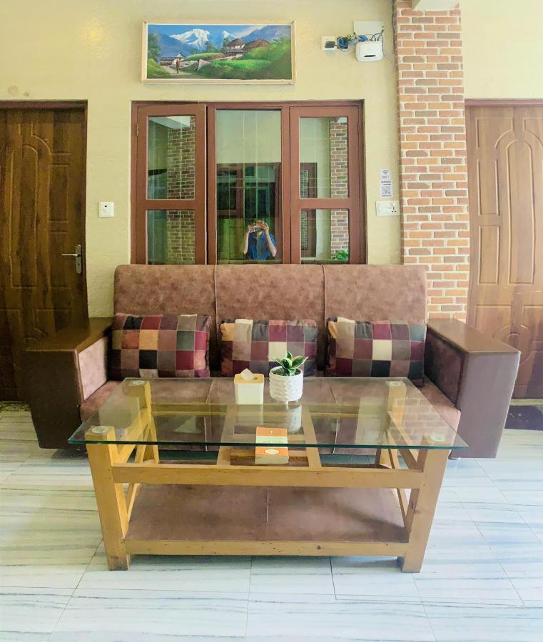 Hotel October Inn Pokhara Dış mekan fotoğraf