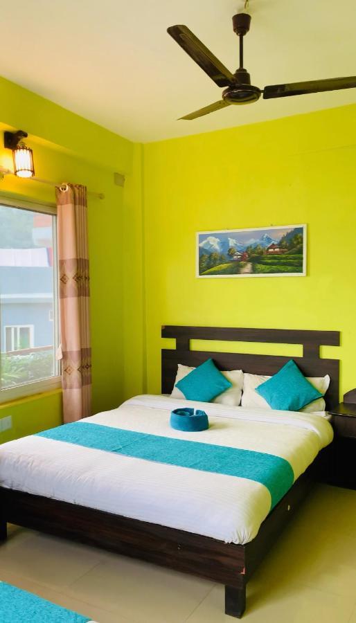 Hotel October Inn Pokhara Dış mekan fotoğraf
