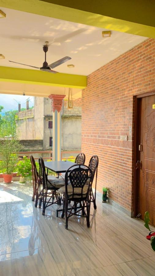 Hotel October Inn Pokhara Dış mekan fotoğraf