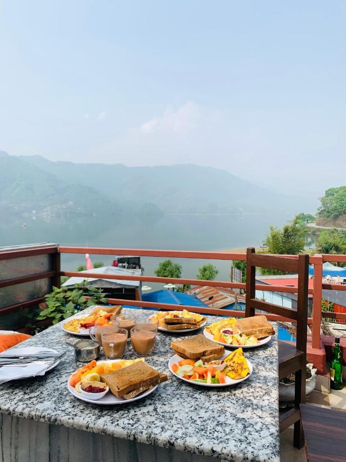 Hotel October Inn Pokhara Dış mekan fotoğraf