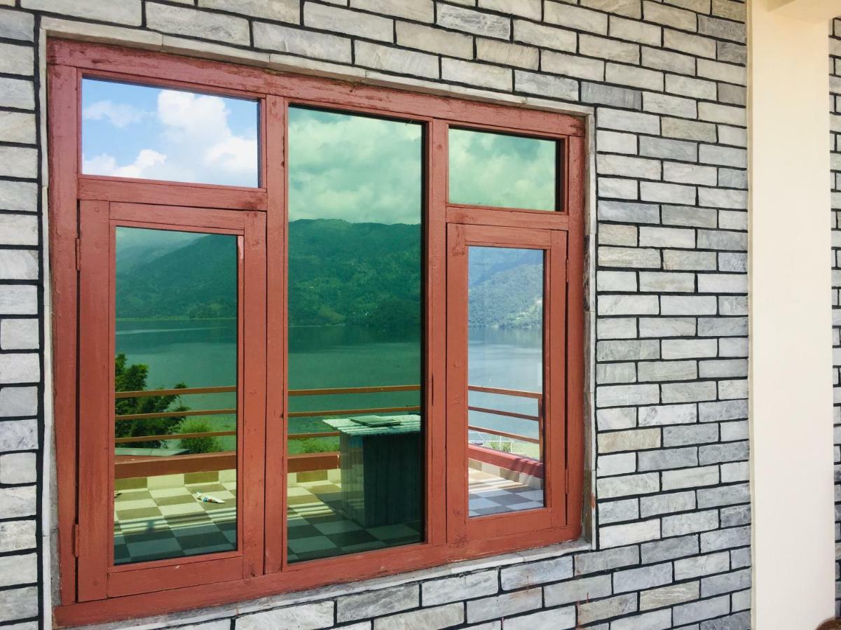 Hotel October Inn Pokhara Dış mekan fotoğraf