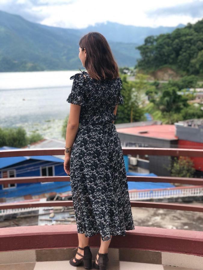 Hotel October Inn Pokhara Dış mekan fotoğraf