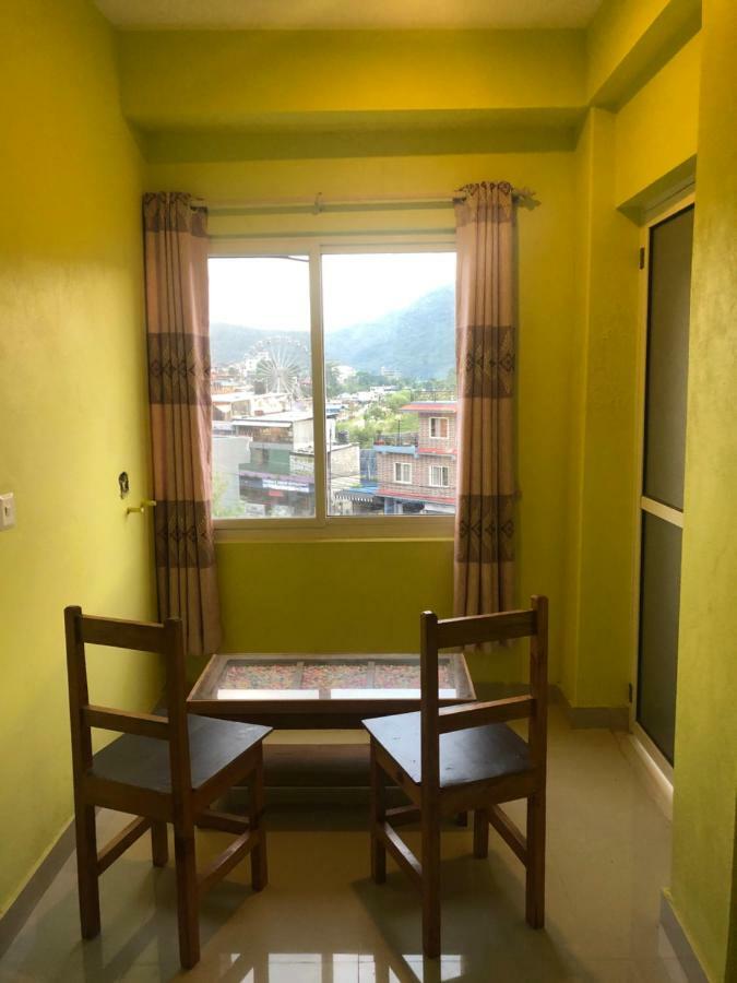 Hotel October Inn Pokhara Dış mekan fotoğraf